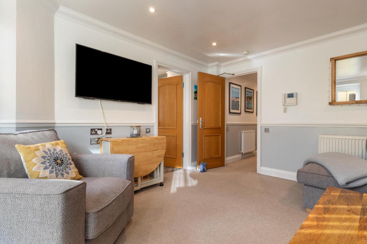 3 South Beach Court - Cosy Seafront Apartment Tenby Exterior foto